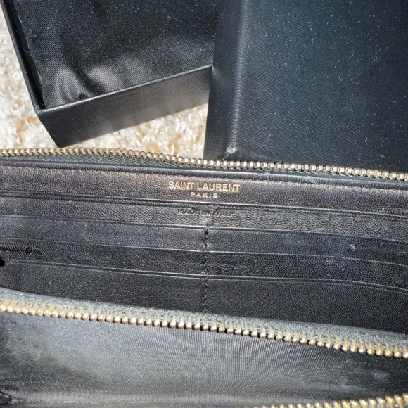 Saint Laurent Black Leather Zip Wallet - Picture 3 of 4